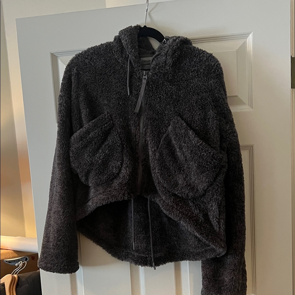 Gymshark Zipup Cropped Sherpa Hoodie L
